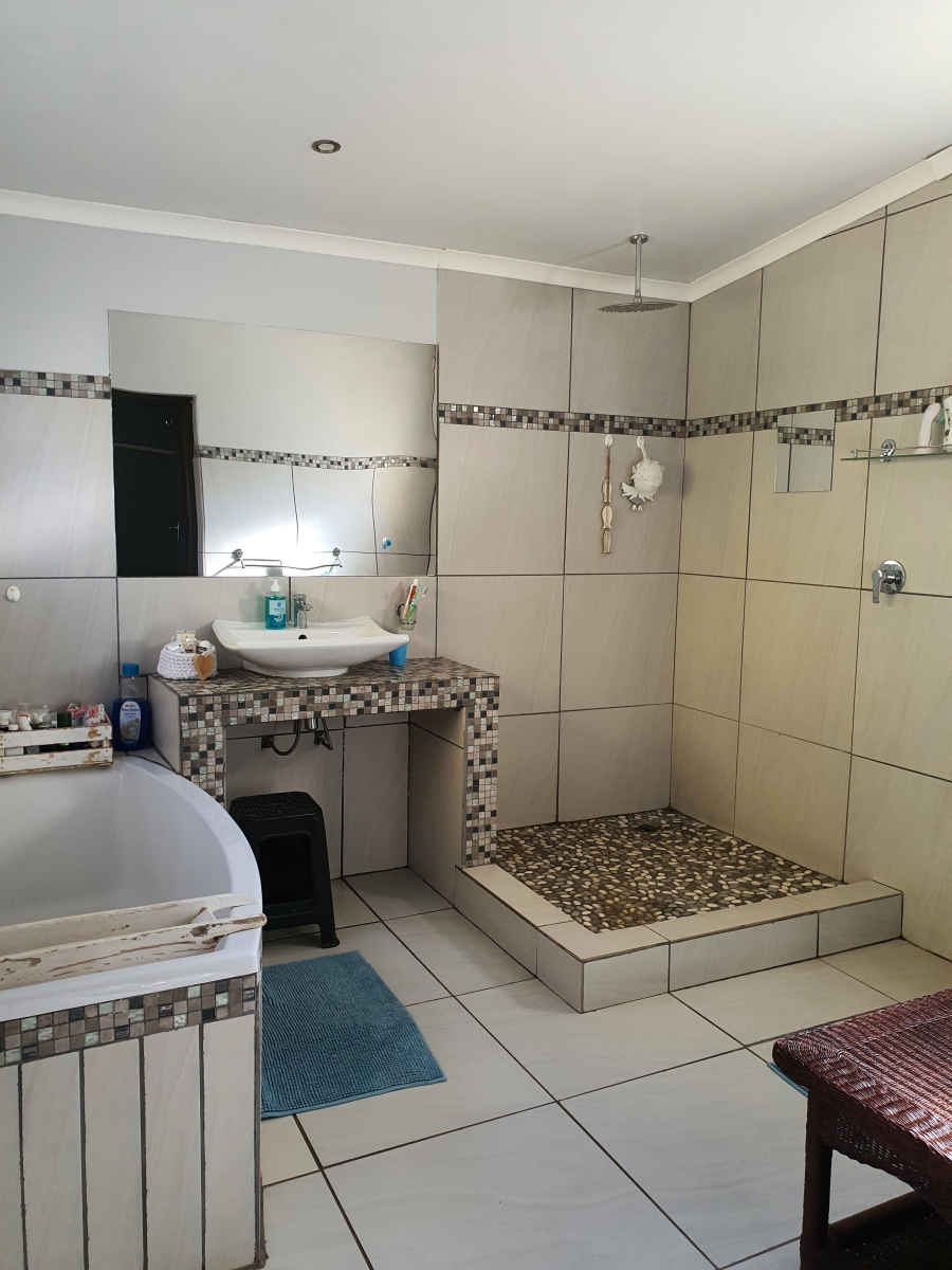 3 Bedroom Property for Sale in Douglas Northern Cape